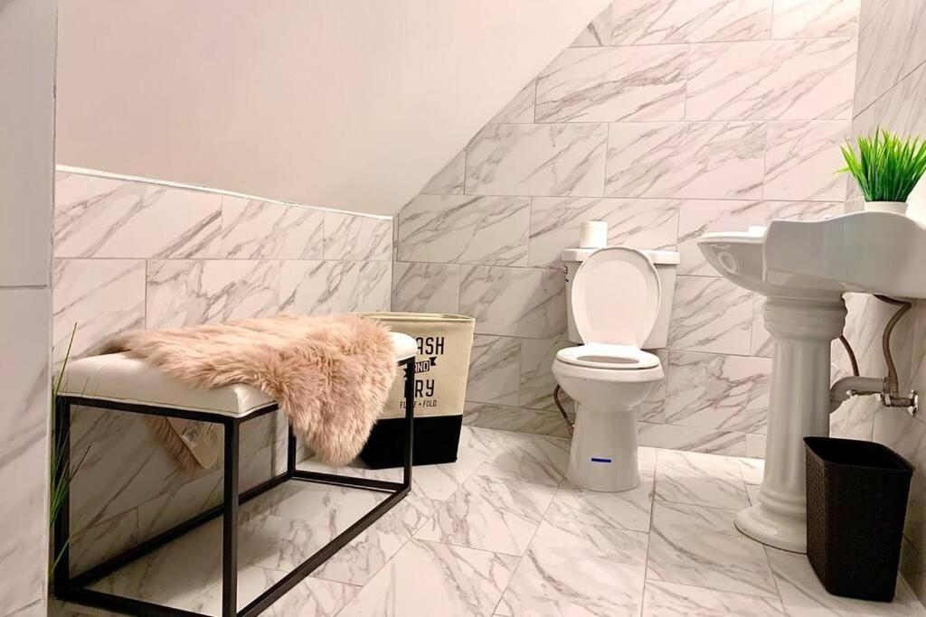 5Br Niagara Getaway Prime Location-Sleeps 10 Villa Niagara Falls Bagian luar foto